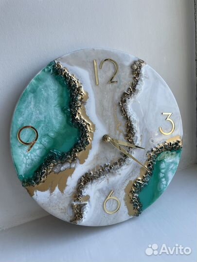 Часы из эпоксидной смолы