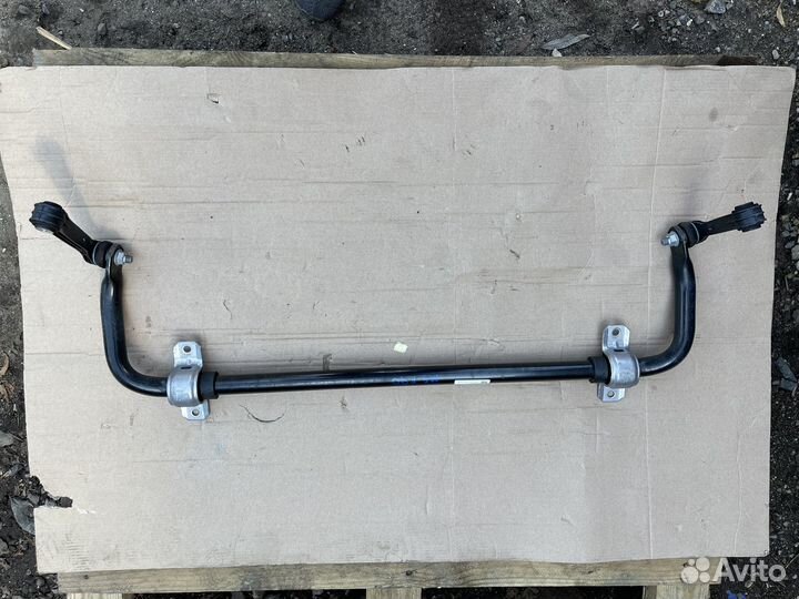 Стабилизатор передний на BMW M5 F90