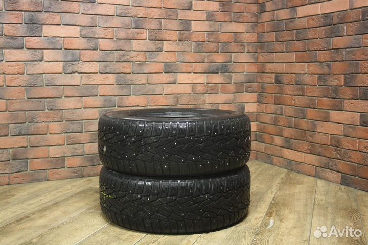 Nokian Tyres Hakkapeliitta 7 215/65 R16