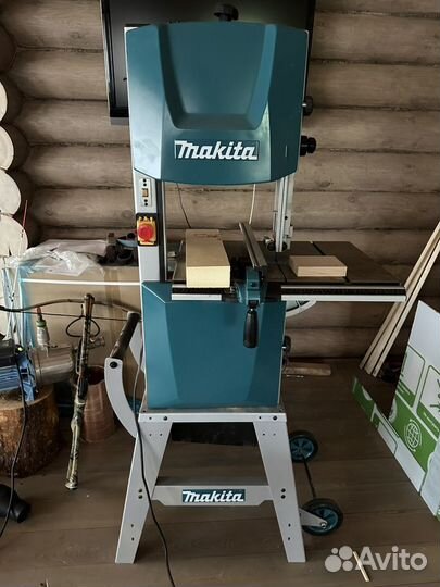 Ленточная пила по дереву Makita