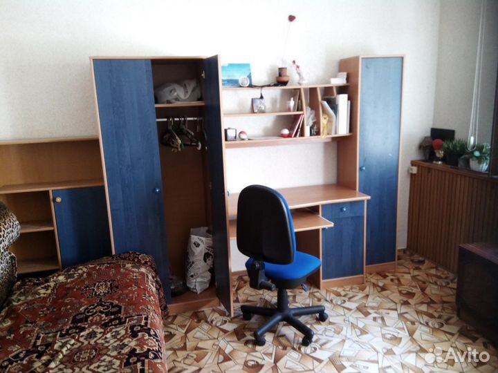 Продам комбинированную подростковую. стенку (кант