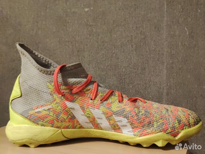 Сороконожки adidas predator freak.3 TF