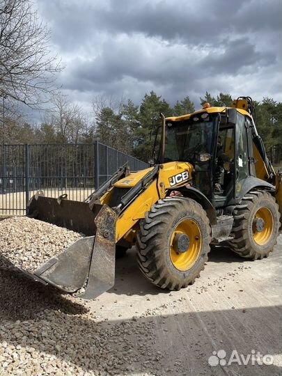 Трактор jcb