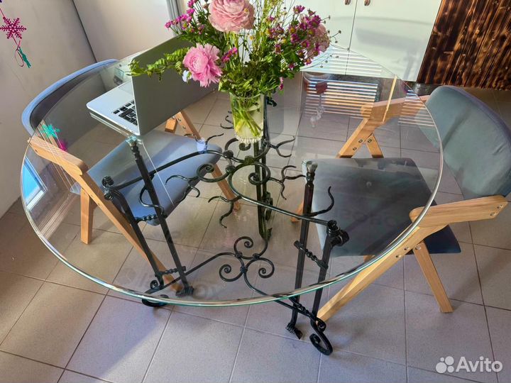 Стол стеклянный круглый