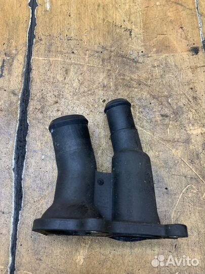 Корпус термостата Volvo S40 B4164S3 2005