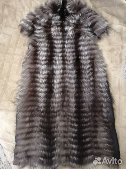 Меховая жилетка