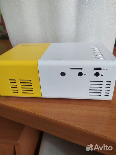 Мини-проектор LED