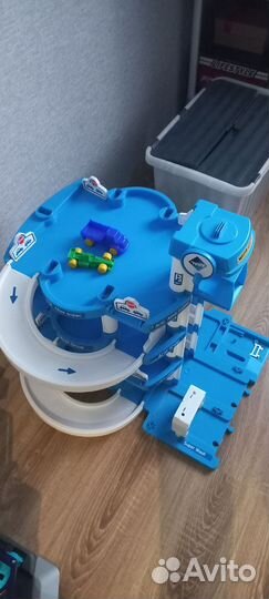 Детская парковка для машинок