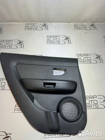 Обшивка двери задняя левая Kia Soul AM G4FC 2009