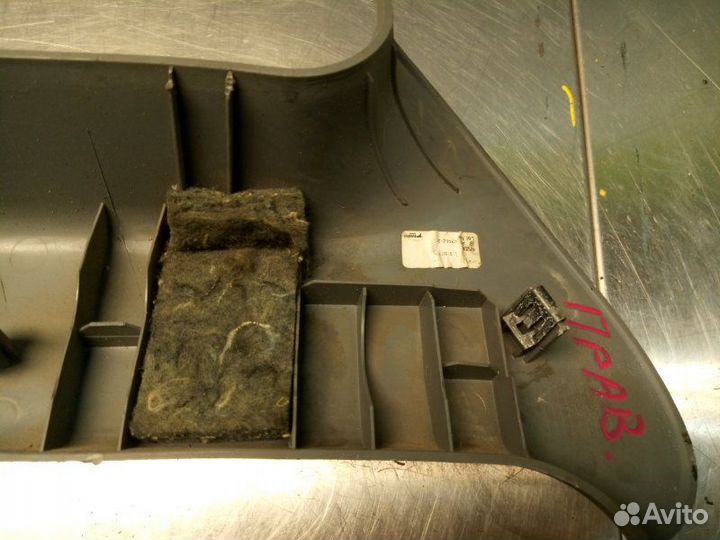 Накладка правая Chevrolet Lacetti J200 F16D3