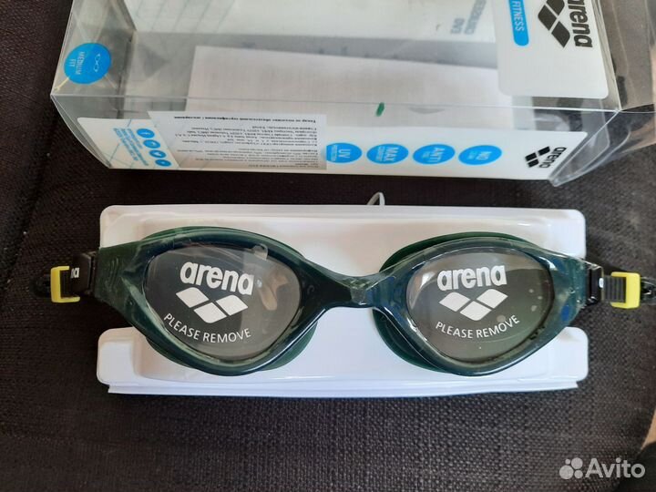 Очки для плавания арена