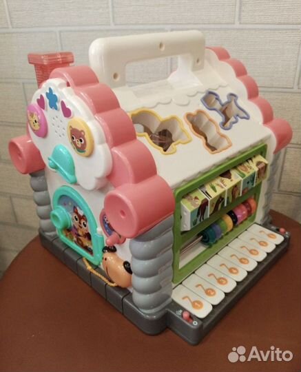 Развивающий бизиборд домик новый свет,звук