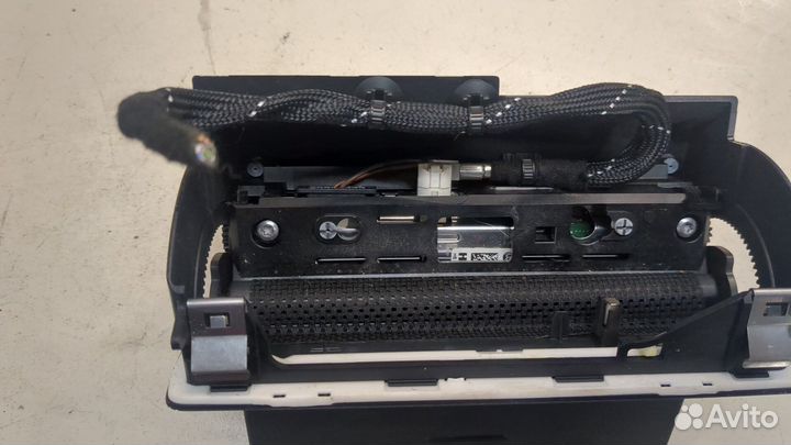 Дисплей компьютера Audi A1, 2010