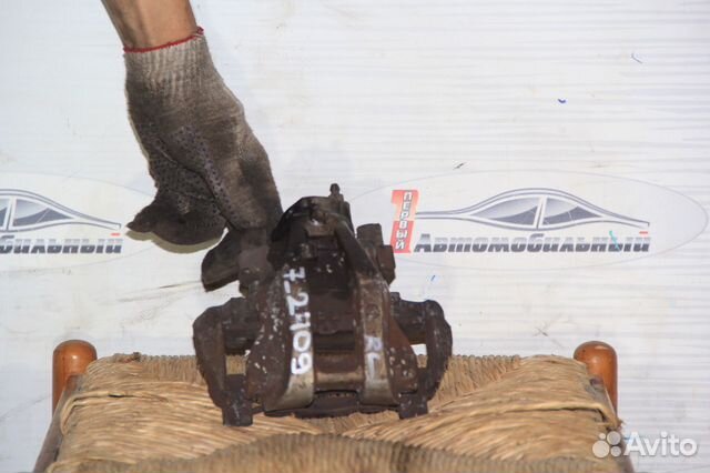 Суппорт зад лево c Mercedes E-Class W211 M112E32