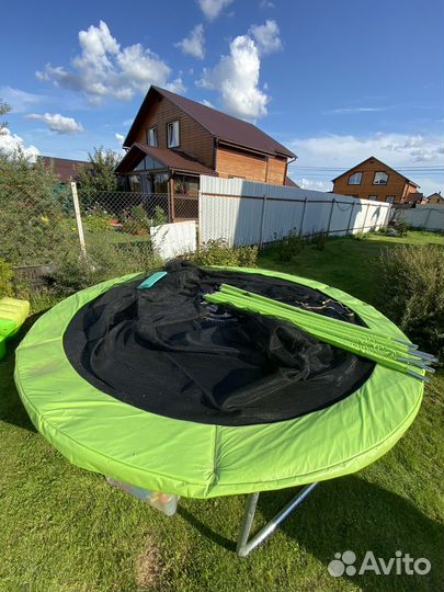 Батут с защитной сеткой