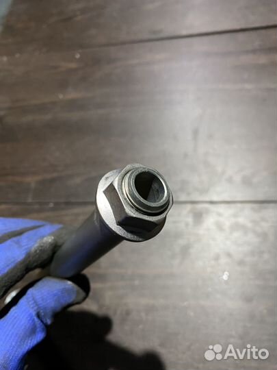 Ось маятника для kawasaki z900 17-19