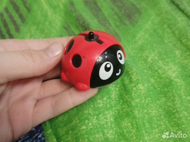Божья коровка машинка