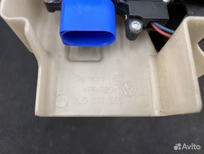 Замок двери передний правый Porsche Cayenne 957