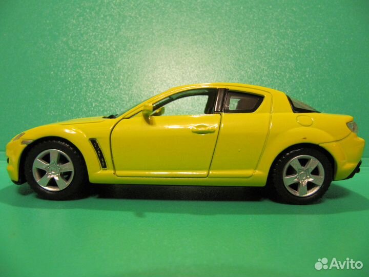 Модель мазда RX-8 Kinsmart 1 32 новая