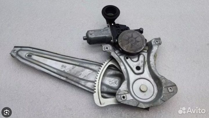 Стеклоподъемник задний правый Toyota Corolla 180