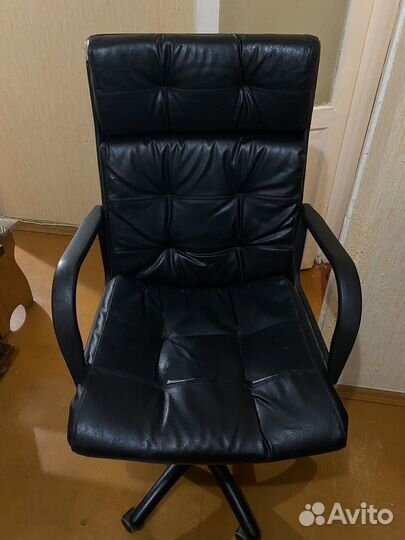 Кожанное компьютерное кресло