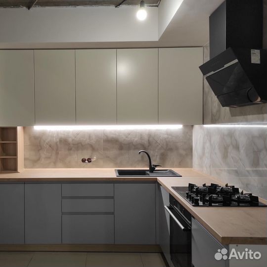 Кухонный гарнитур угловой