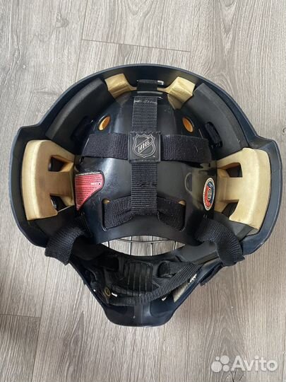 Вратарский шлем bauer