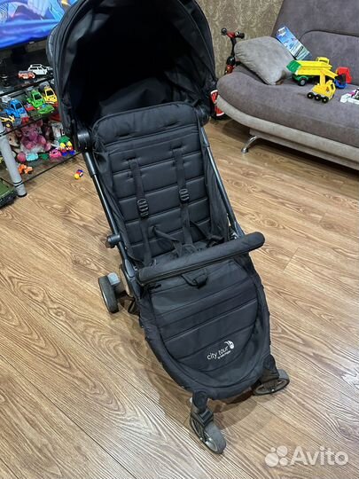 Прогулочная коляска baby jogger