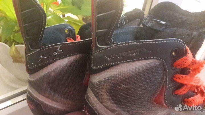 Коньки хоккейные