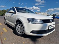 Volkswagen Jetta 1.6 AT, 2014, 273 900 км, с пробегом, цена 1 060 000 руб.