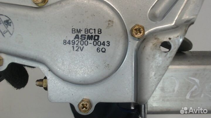 Двигатель стеклоочистителя задний Mazda 323 (BA)