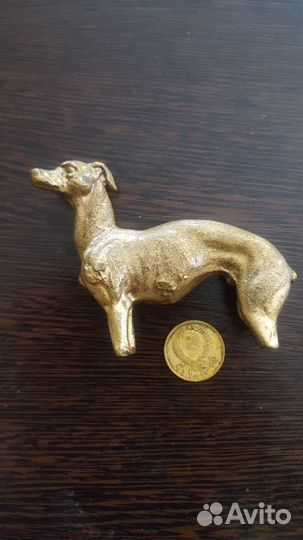 Статуэтка собаки гончая