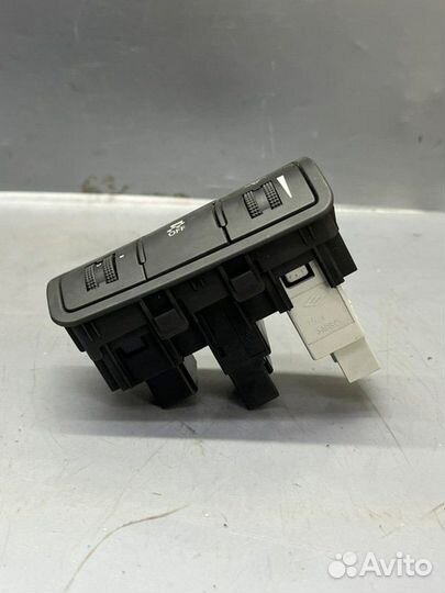 Блок кнопок Hyundai Solaris 1 1.6 2011