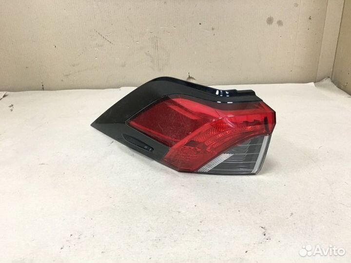 Фонарь левый Toyota Rav4 50