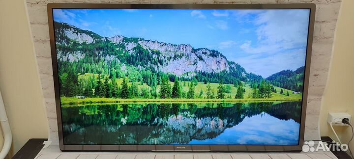 Телевизор Philips 55 Full HD