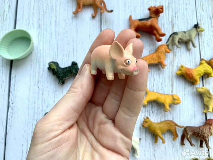 Реалистичные фигурки собак животных