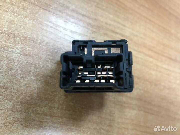 Блок управления зеркалами Nissan Maxima A32 с1995