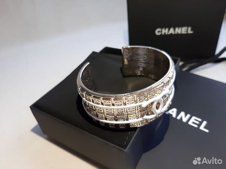 Браслет Chanel жесткий широкий