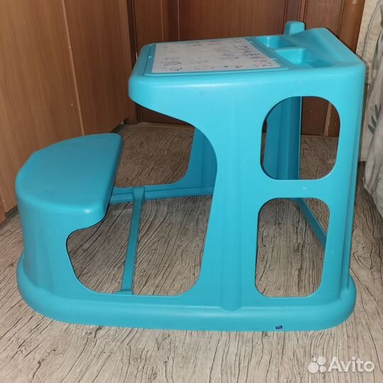 Детский столик