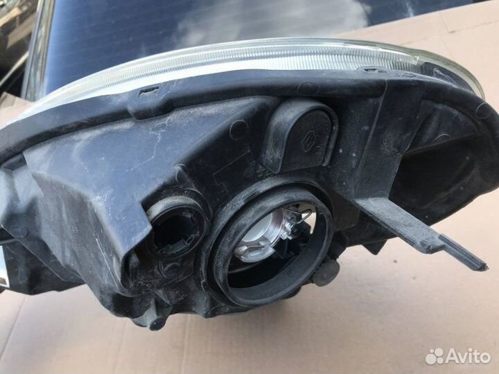 Фара галогеновая правая Renault Kangoo 2
