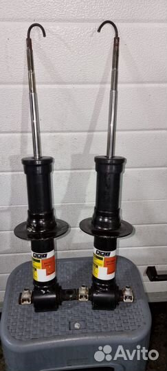 Амортизаторы на Каделлак Эскалэйд 2016 год 2к