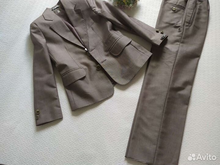 Костюм классика для мальчика новый Bozer