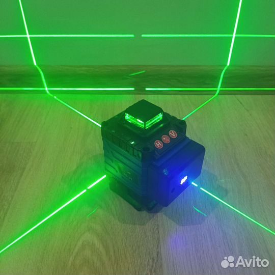 Лазерный уровень 4D