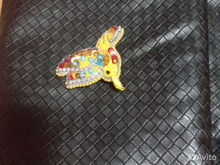 Брошь из бисера