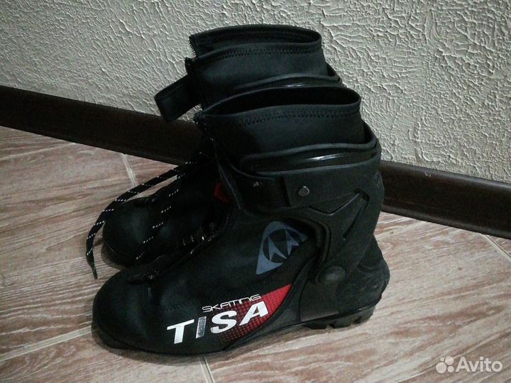 Лыжные ботинки tisa коньковые