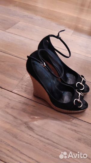 Босоножки женские 39 размер Gucci