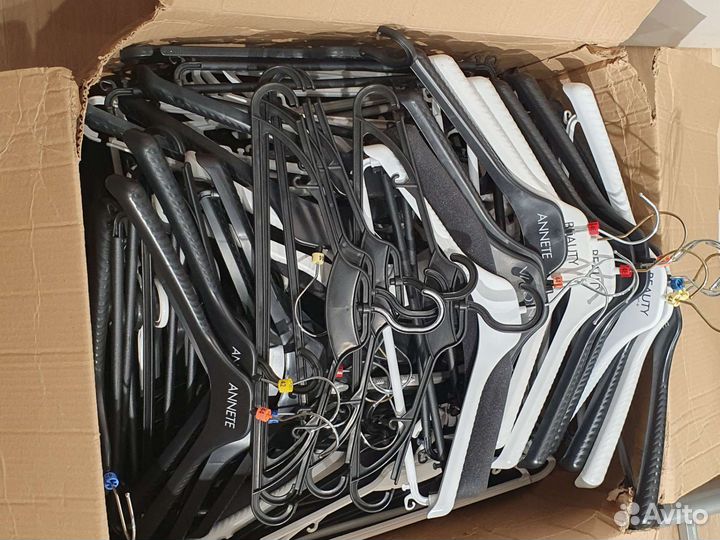 Вешалки плечики