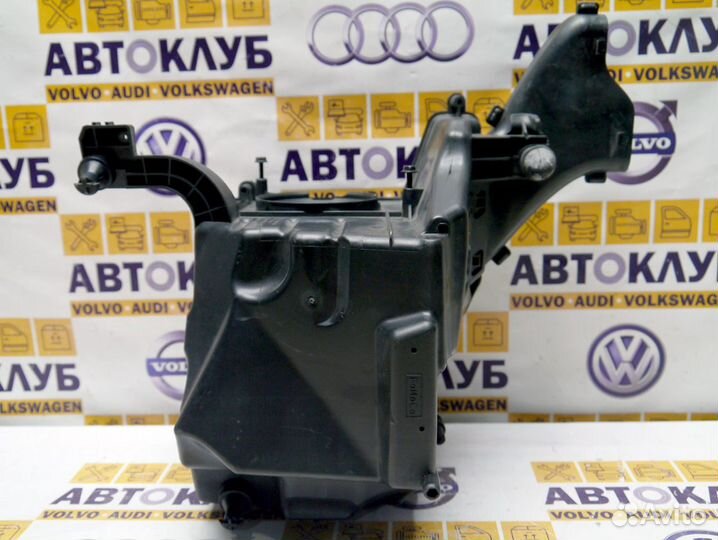 Корпус воздушного фильтра Вольво V40-3 2013+ 1.6T