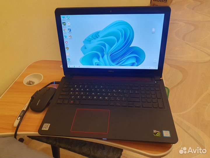 Игровой ноутбук Dell 5577