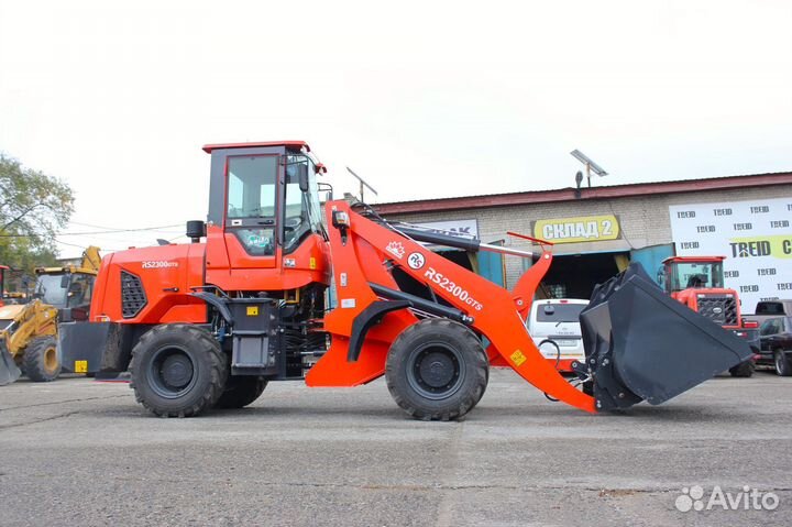 Фронтальный погрузчик Redstar 2300GTS, 2023